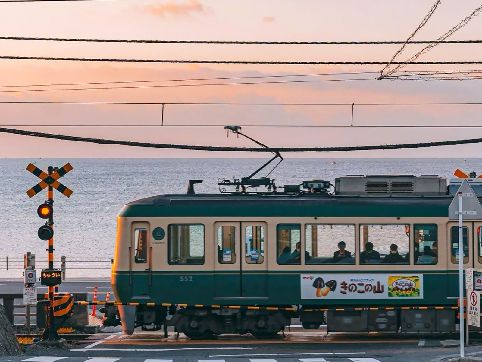 海边秘境车站 坐趟列车闯进动漫